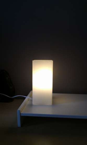 Annonce occasion, vente ou achat '2 lampes de table en verre givr (Ikea)'