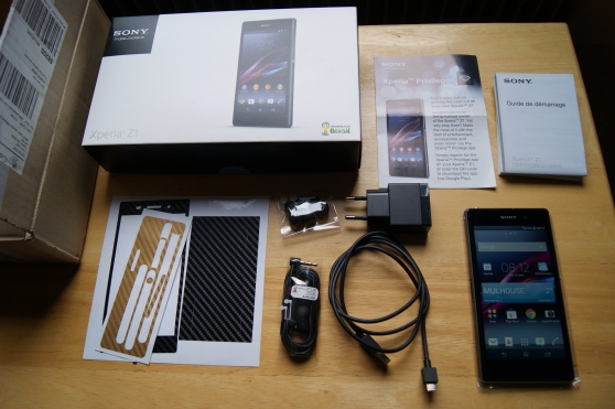 Annonce occasion, vente ou achat 'Sony Xperia Z1 + dock de charge'