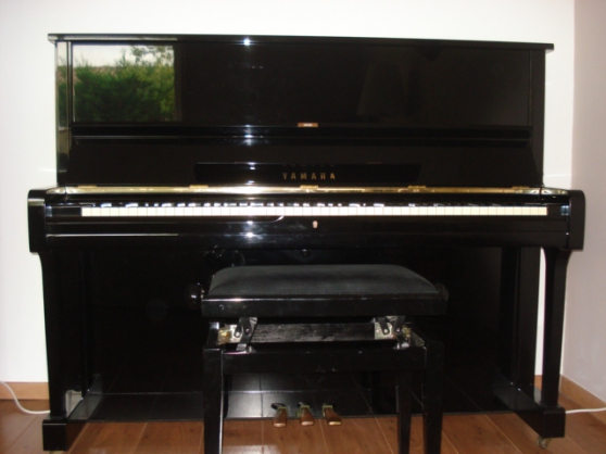 Annonce occasion, vente ou achat 'Piano droit Yamaha noir'