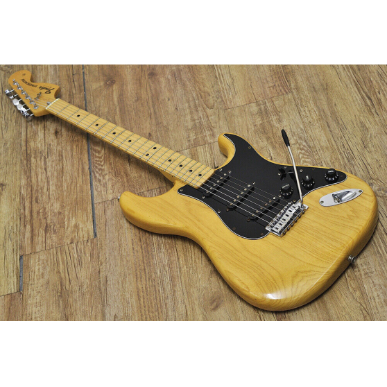 Annonce occasion, vente ou achat 'Fender Stratocaster 1976-'