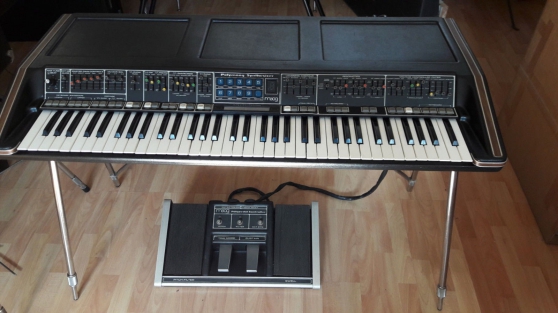 Annonce occasion, vente ou achat 'MOOG Polymoog 203A +Polypedal 285A'