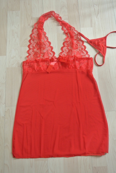 Annonce occasion, vente ou achat 'nuisette rouge T 38'