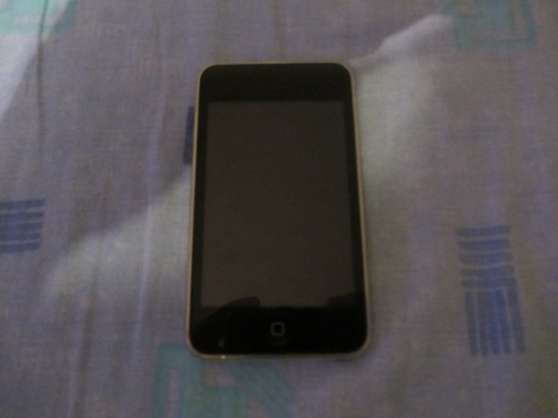 Annonce occasion, vente ou achat 'IPOD TOUCH comme neuf tat'