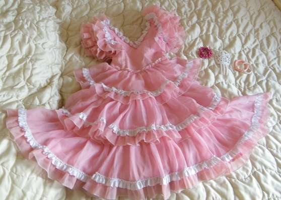 Annonce occasion, vente ou achat 'trs jolie robe espagnole rose 4 ans'