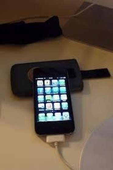 Annonce occasion, vente ou achat 'Iphone 4s 16 Gb'