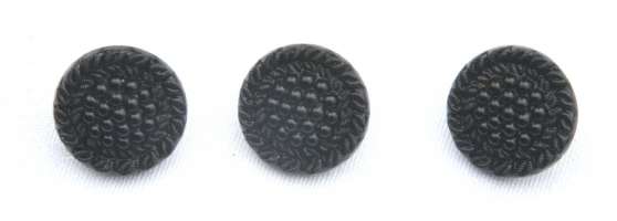 Annonce occasion, vente ou achat '3 beaux boutons anciens cramique noire'
