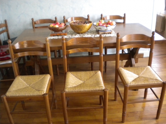 table plus 6 chaises