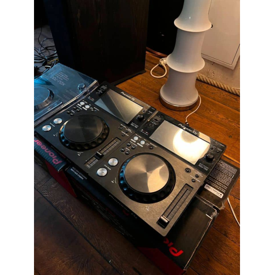 Annonce occasion, vente ou achat 'Pioneer 2 XDJ 700 avec emballage'