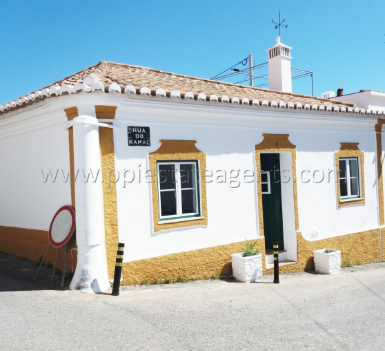 PORTUGAL-ALGARVE-Maison traditionelle