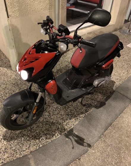 stunt scooter MbK neuf état