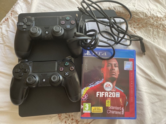 Ps4 + 2manettes + fifa 20