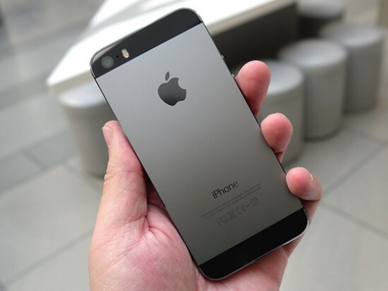 iPhone 5s noir (Neuf et Garantie)