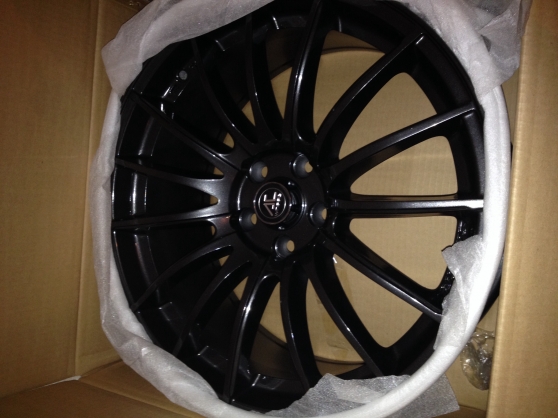 Annonce occasion, vente ou achat '4 jantes AC Wheels spider black neuf'