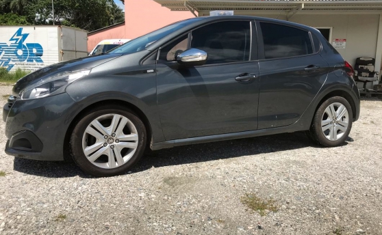 Annonce occasion, vente ou achat 'PEUGEOT 208 1.6 HDI 75CV STYLE'