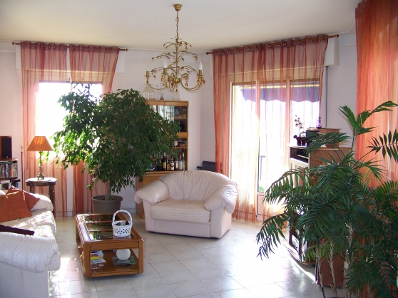 Annonce occasion, vente ou achat 'Appartement 2/3 pices 66 m2 NICE Chambr'