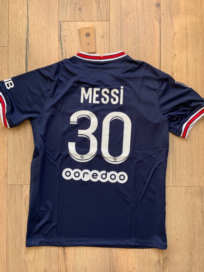 Annonce occasion, vente ou achat 'Maillot PSG Messi taille M'