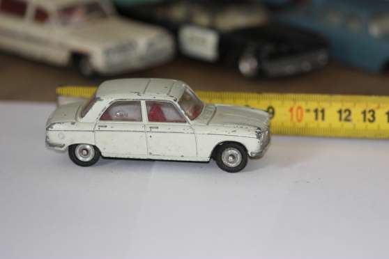 PEUGEOT 204 N° 510 DINKY TOYS