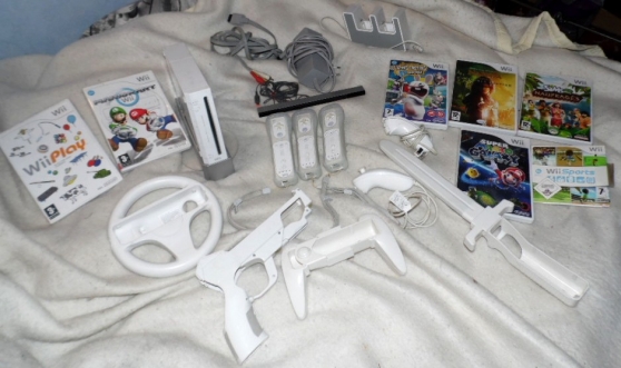 Annonce occasion, vente ou achat 'Console Wii + Accessoires + Jeux'