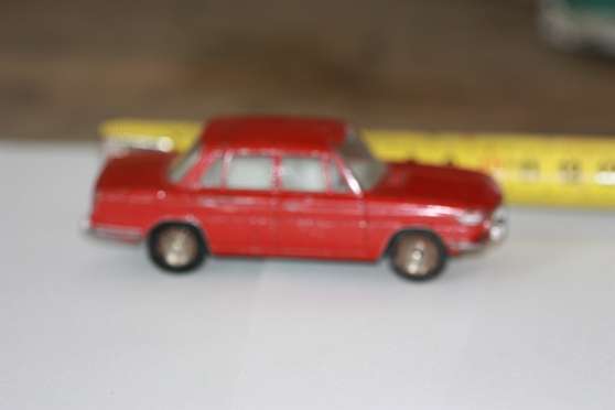 BMW 1500 N° 534 DINKY TOYS