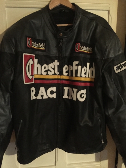 Annonce occasion, vente ou achat 'cuir moto chesterfield'