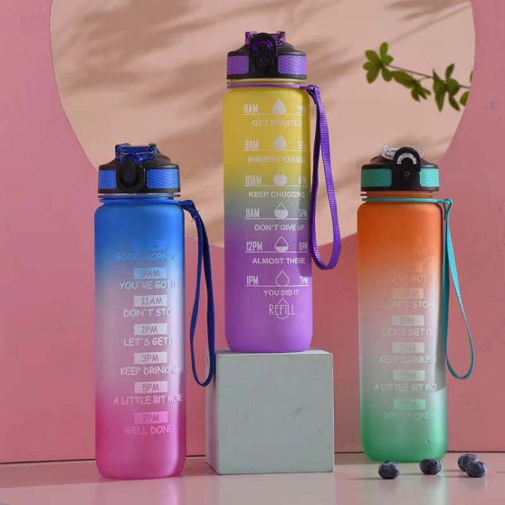 Color portable plastic water mug