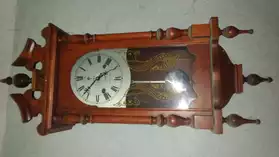 Urgent - horloge bois