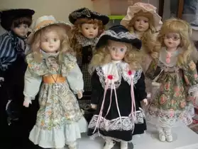 Lot de 6 poupées en porcelaine