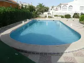 fabuleuse villa baignée soleil piscine