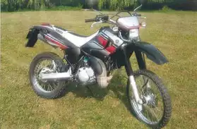A vendre moto TRAIE Yamaha 125 DTRE