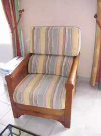 2 fauteuils chêneet tissu excellent état
