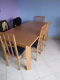 table +chaises + meubles de rangement..