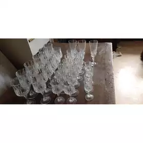 ensemble de 31 verres ciselés vintage