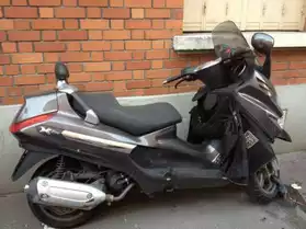 Vend scooter Piaggio Xevo 125