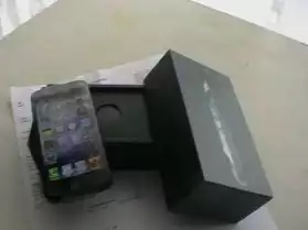 iphone 5 32Go noir état nickel debloqué