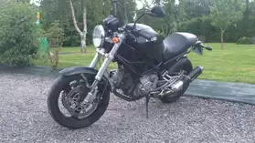 Ducati monster dark ie 620