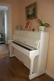 Vends piano droit Calisia peu servi