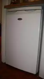 Réfrigérateur sous plan Whirlpool Modèle