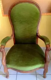 Canapé et fauteuils vert