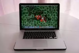 Macbook pro 15 - i5 2.4 GHz - 2010