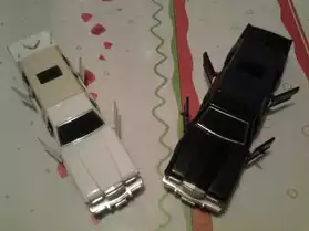 2 anciennes limousines miniatures