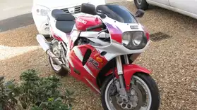 moto suzuki gsxr 750