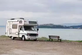 camping car burstner capucine