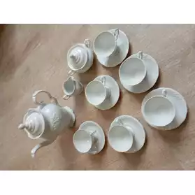 Service a cafe neuf complet porcelaine