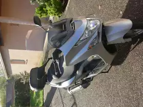 Maxi scooter