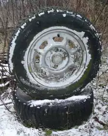 2 pneus neige 185/70r13