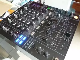 Table de mixage pioneer DJM 800