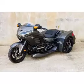 Moto Honda modèle Goldwing F6B