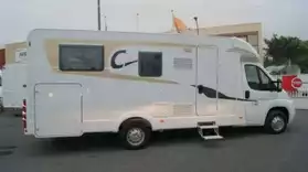camping car carado T 447