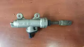 Maitre cylindre de frein AR SUZUKI 500 G