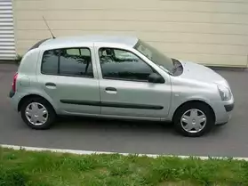 Renault Clio ii (2) 1.5 dci 65 ch